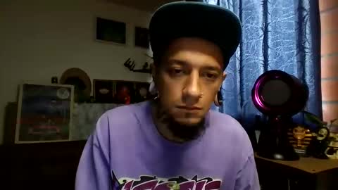 Snapshot of xdantex19 chatting on 06-08-26, 02:28 xdantex19 online show from 06-08-26, 02:28