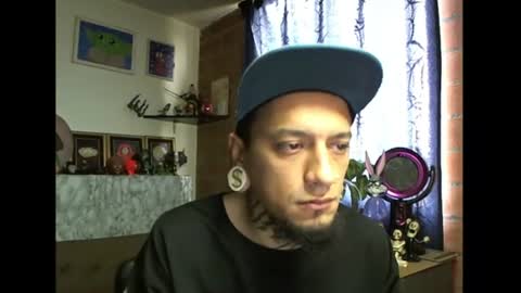 Snapshot of xdantex19 chatting on 08-01-26, 01:32 xdantex19 online show from 08-01-26, 01:32