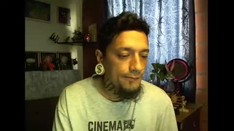 Snapshot of xdantex19 chatting on 08-05-26, 01:25 xdantex19 online show from 08-05-26, 01:25