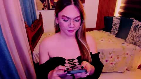 Snapshot of xdirtymistressx chatting on 02-23-25, 11:00 XDirtymistressX online show from 02-23-25, 11:00