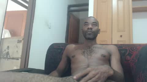 Snapshot of xdonvictor chatting on 01-25-25, 12:37 Victor online show from 01-25-25, 12:37