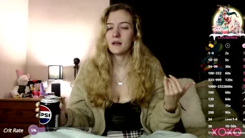 Snapshot of xelliee_rosex chatting on 12-31-24, 08:34 EllieeRose online show from 12-31-24, 08:34