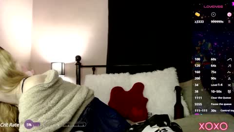 Snapshot of xelliee_rosex chatting on 01-25-25, 02:04 EllieeRose online show from 01-25-25, 02:04