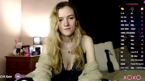 Snapshot of xelliee_rosex chatting on 01-25-25, 08:10 EllieeRose online show from 01-25-25, 08:10