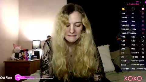 Snapshot of xelliee_rosex chatting on 02-09-25, 05:33 EllieeRose online show from 02-09-25, 05:33