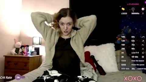 Snapshot of xelliee_rosex chatting on 02-23-25, 05:01 EllieeRose online show from 02-23-25, 05:01