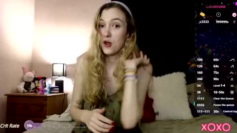 Snapshot of xelliee_rosex chatting on 02-24-25, 07:44 EllieeRose online show from 02-24-25, 07:44