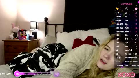 Snapshot of xelliee_rosex chatting on 03-01-25, 07:37 EllieeRose online show from 03-01-25, 07:37