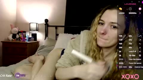 Snapshot of xelliee_rosex chatting on 03-08-25, 08:35 EllieeRose online show from 03-08-25, 08:35