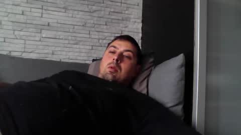 Snapshot of xfikusx44 chatting on 11-04-25, 08:24 xfikusx44 online show from 11-04-25, 08:24