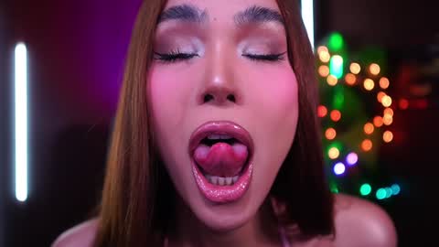 Anne online show from 11-06-25, 04:24