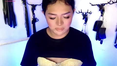 Snapshot of xfreyalibitina69x chatting on 06-15-26, 03:53 xfreyalibitina69x online show from 06-15-26, 03:53