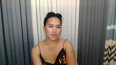 Snapshot of xhugejerkingtransx chatting on 02-08-25, 10:07 GWEN THOMPSON ....... online show from 02-08-25, 10:07