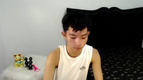 Snapshot of xian_smith12 chatting on 11-23-25, 10:48 Xian smith online show from 11-23-25, 10:48