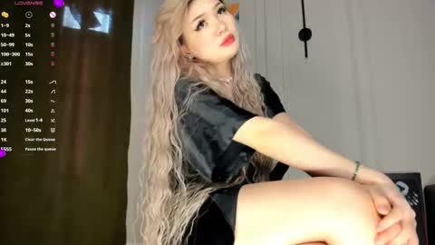 Snapshot of xiao_mei_ chatting on 02-21-25, 06:51 Sweetie online show from 02-21-25, 06:51