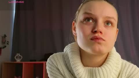 Luna and Lina online show from 02-05-26, 04:06