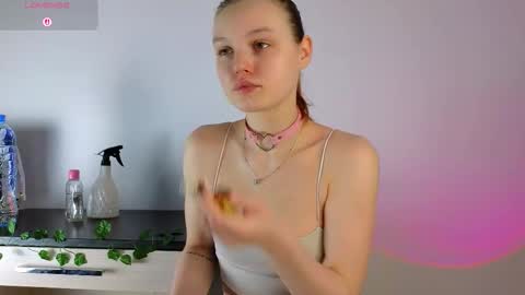 Luna and Lina online show from 02-06-26, 04:06