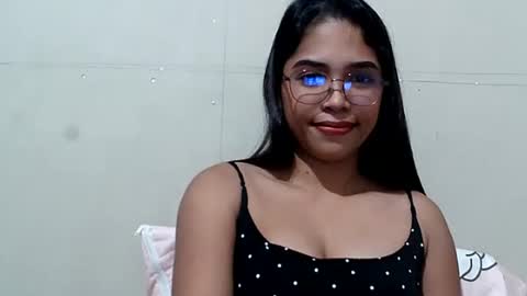 Snapshot of xiaomeee chatting on 10-27-25, 09:35 xiaomeee online show from 10-27-25, 09:35