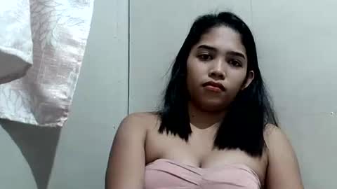 Snapshot of xiaomeee chatting on 11-26-25, 10:27 xiaomeee online show from 11-26-25, 10:27