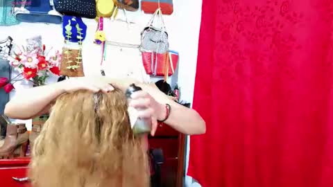 Snapshot of xiaraa26 chatting on 11-05-25, 06:52 xiaraa26 online show from 11-05-25, 06:52