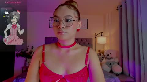 Snapshot of ximena_sotto1 chatting on 05-08-26, 09:42 camila online show from 05-08-26, 09:42