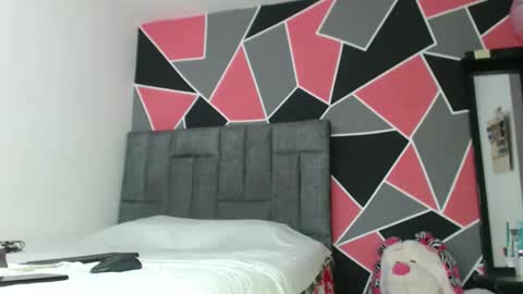 ximena suarez online show from 11-11-25, 04:40