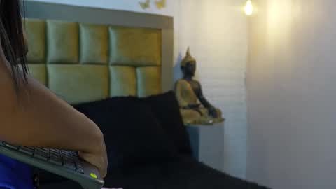 Snapshot of ximenawilliamss chatting on 12-22-25, 10:23 ximena online show from 12-22-25, 10:23