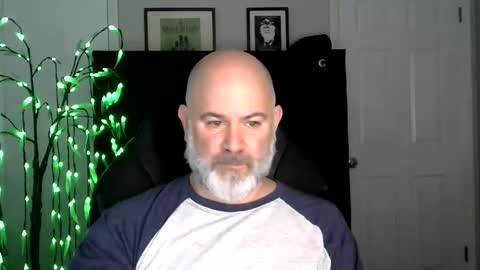 Snapshot of xjohnniex77 chatting on 12-15-25, 09:19 MrSlowBurn77 online show from 12-15-25, 09:19