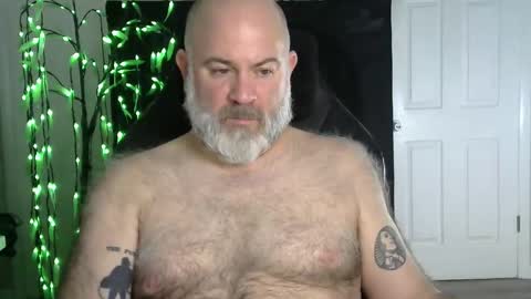 Snapshot of xjohnniex77 chatting on 01-11-26, 03:33 MrSlowBurn77 online show from 01-11-26, 03:33