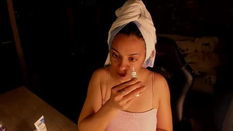 Lara online show from 04-05-26, 08:39