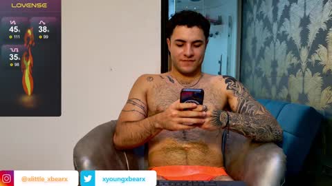 Snapshot of xlittle_xbearx chatting on 01-25-25, 02:47 Kev online show from 01-25-25, 02:47