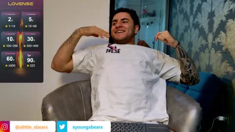 Snapshot of xlittle_xbearx chatting on 01-27-25, 01:26 Kev online show from 01-27-25, 01:26