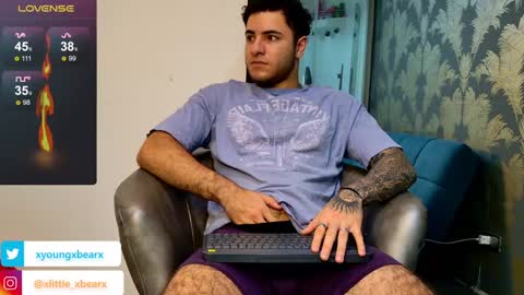 Snapshot of xlittle_xbearx chatting on 02-03-25, 08:57 Kev online show from 02-03-25, 08:57