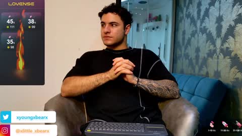 Snapshot of xlittle_xbearx chatting on 02-06-25, 08:29 Kev online show from 02-06-25, 08:29