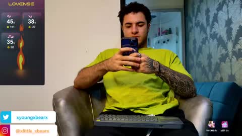 Snapshot of xlittle_xbearx chatting on 02-10-25, 03:13 Kev online show from 02-10-25, 03:13