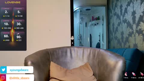 Snapshot of xlittle_xbearx chatting on 02-25-25, 05:30 Kev online show from 02-25-25, 05:30