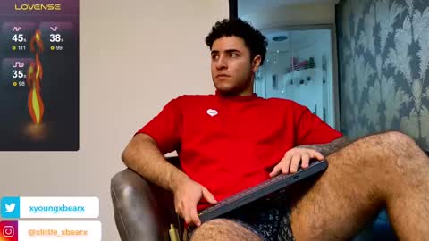 Snapshot of xlittle_xbearx chatting on 02-28-25, 03:37 Kev online show from 02-28-25, 03:37