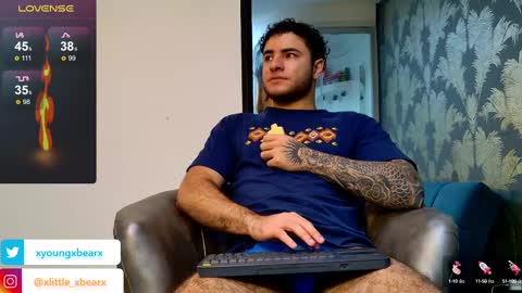 Snapshot of xlittle_xbearx chatting on 03-03-25, 04:03 Kev online show from 03-03-25, 04:03