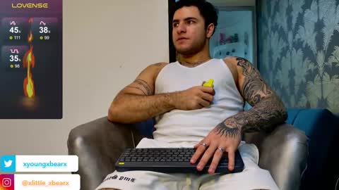 Snapshot of xlittle_xbearx chatting on 03-09-25, 07:37 Kev online show from 03-09-25, 07:37