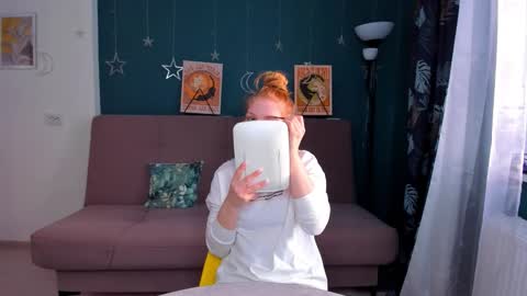 Snapshot of xloe_queen chatting on 12-25-24, 09:34 Chloe online show from 12-25-24, 09:34