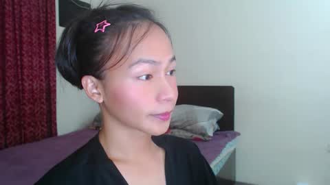 Snapshot of xlovely_destinyx chatting on 02-23-25, 06:12 Alice online show from 02-23-25, 06:12