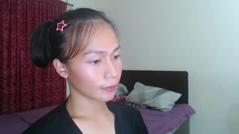 Snapshot of xlovely_destinyx chatting on 02-27-25, 05:15 Alice online show from 02-27-25, 05:15