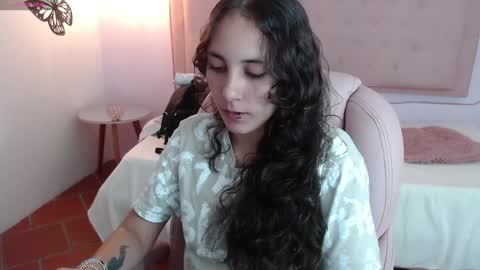Snapshot of xlunna chatting on 02-06-25, 07:51 lunna online show from 02-06-25, 07:51