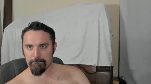 Snapshot of xmetalstudx chatting on 06-11-26, 08:29 MetalstudMaster online show from 06-11-26, 08:29