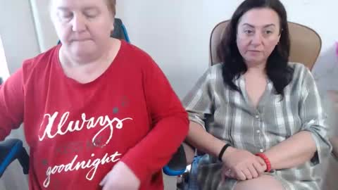 Snapshot of xmollyjanex chatting on 11-13-25, 09:52 XMollyJaneX online show from 11-13-25, 09:52