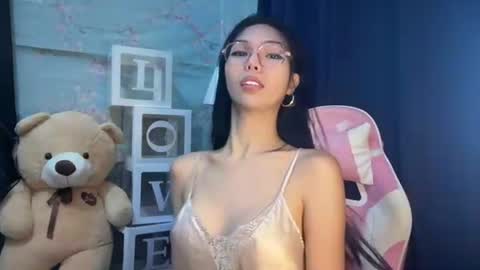 Snapshot of xmonica_cummerx chatting on 09-11-25, 08:36 Sweet Monica online show from 09-11-25, 08:36