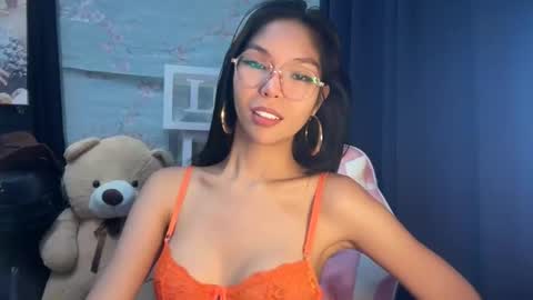 Snapshot of xmonica_cummerx chatting on 09-17-25, 08:38 Sweet Monica online show from 09-17-25, 08:38