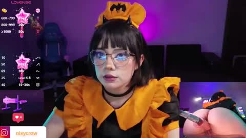 Snapshot of xnixycrow11 chatting on 10-16-25, 11:39 Nixy Crow online show from 10-16-25, 11:39