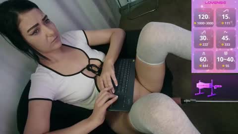 Snapshot of xo_kate chatting on 09-30-25, 09:31 Kate online show from 09-30-25, 09:31