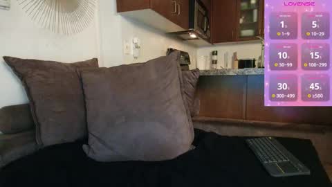 Snapshot of xo_kate chatting on 12-13-25, 07:53 Kate online show from 12-13-25, 07:53